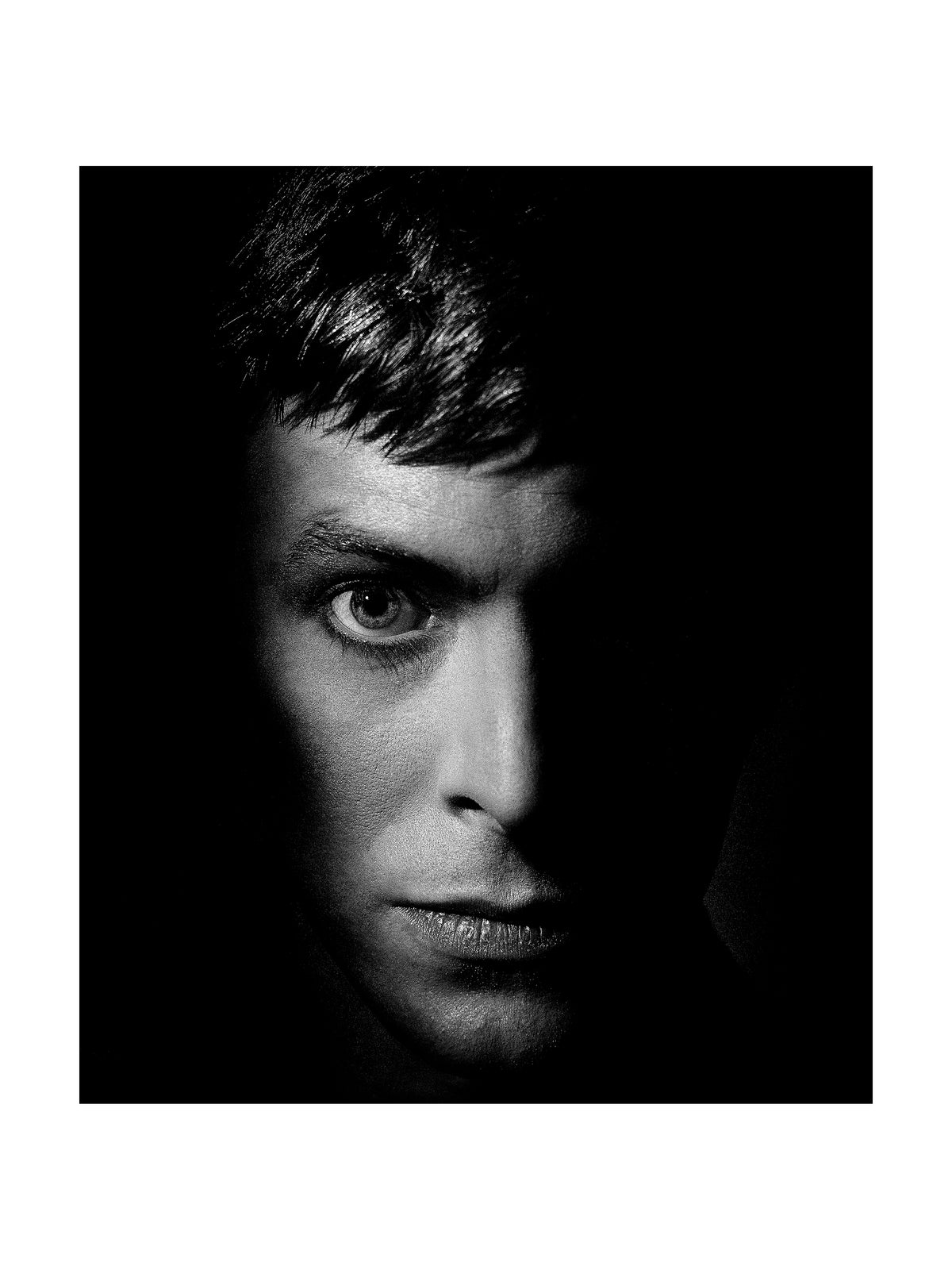 David Bowie - Out of the shadows