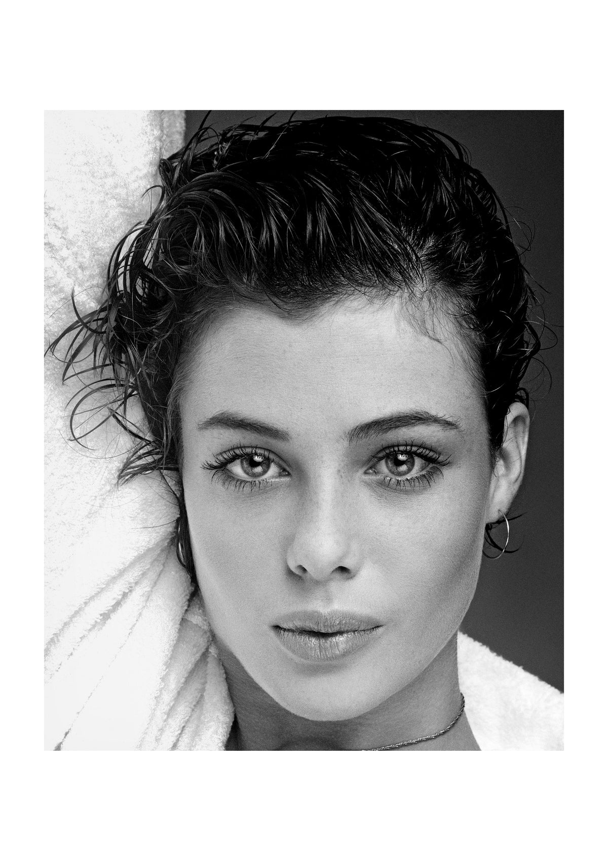 Kelly Le Brock - Portrait