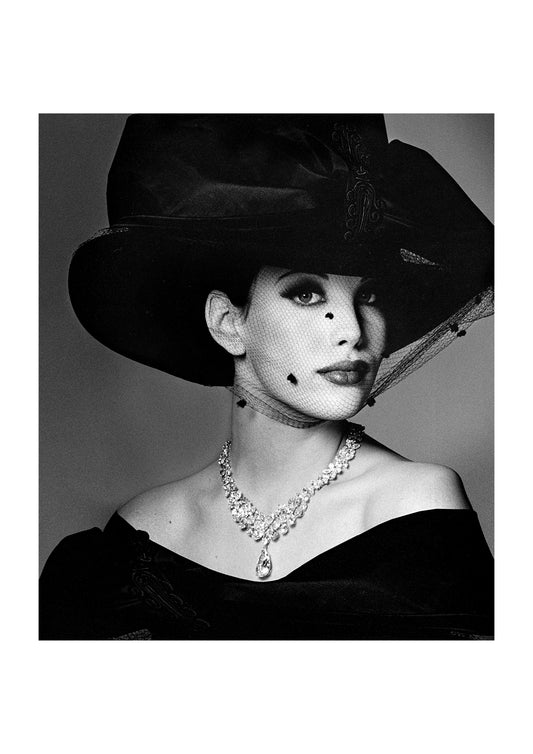 Liv Tyler – De Beers Black Hat