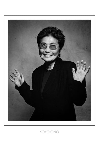 Yoko Ono – Hands Up
